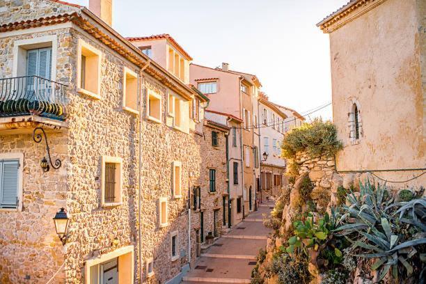 Amazing New Property In The Heart Of The Old Town Of Antibes Exterior foto
