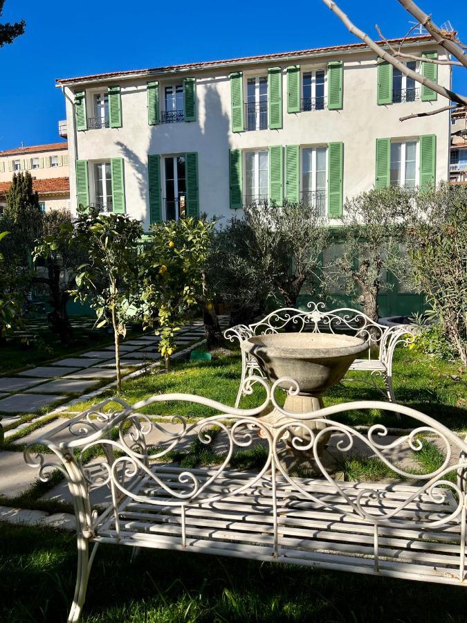 Amazing New Property In The Heart Of The Old Town Of Antibes Exterior foto