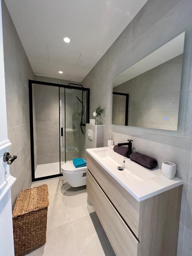 Amazing New Property In The Heart Of The Old Town Of Antibes Exterior foto